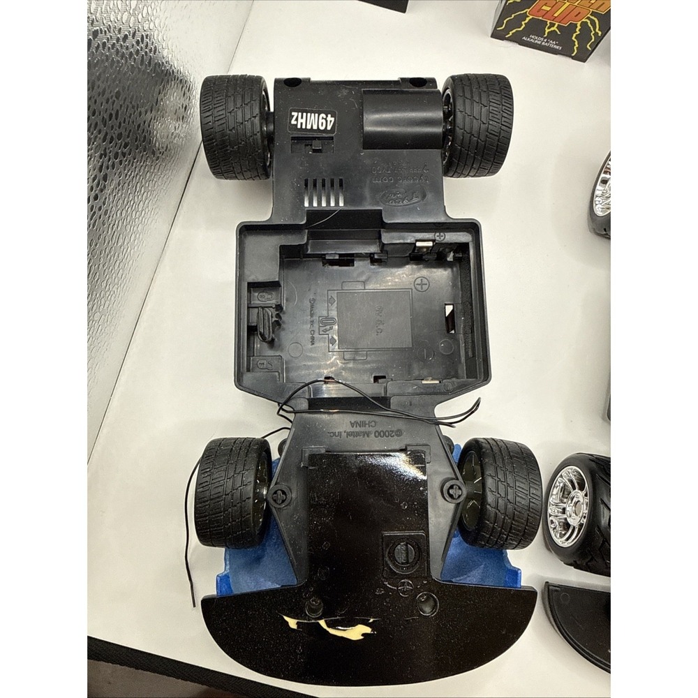 Tyco RC Car Lot 2 49mhz Bodies. Remote. 2 Tyco 6.0V DP Mattel Parts FOR PARTS - Picture 7 of 8